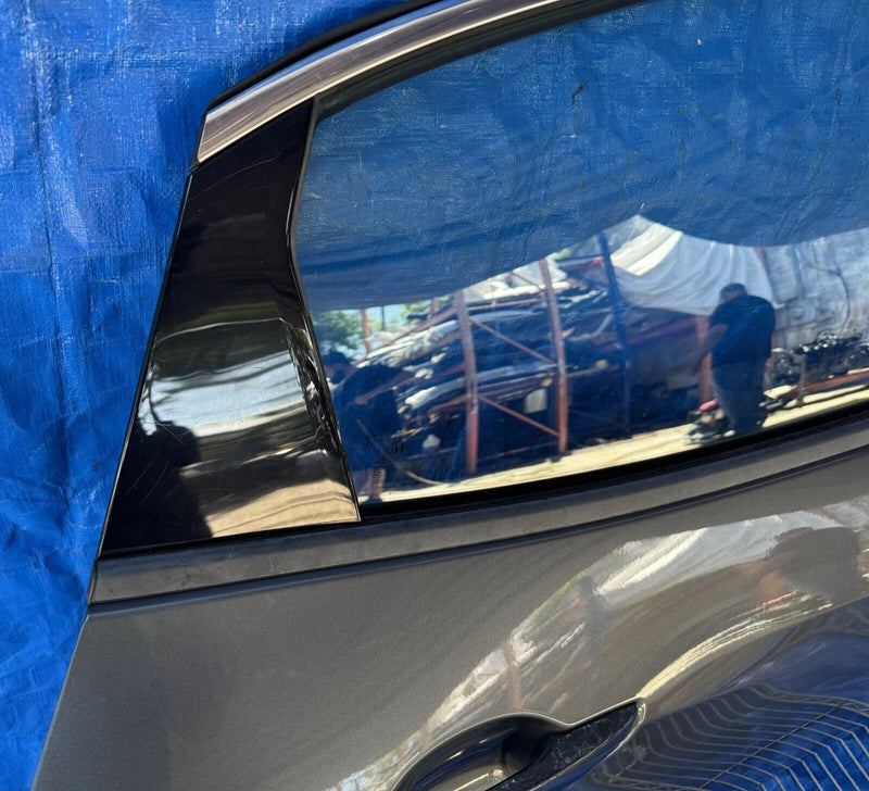 Load image into Gallery viewer, HONDA CIVIC HATCHBACK REAR RIGHT DOOR ASSEMBLY GRAY NH737M 17-21 # NB2-DRS1819
