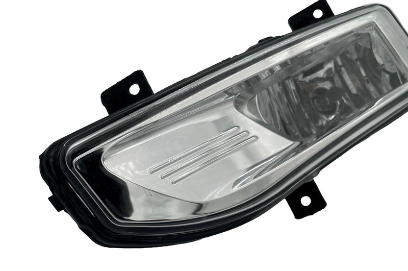 Load image into Gallery viewer, FOR 17 - 23 NISSAN VERSA SENTRA ROGUE SPORT LEAF LEFT DRIVER SIDE FOG LIGHT LAMP
