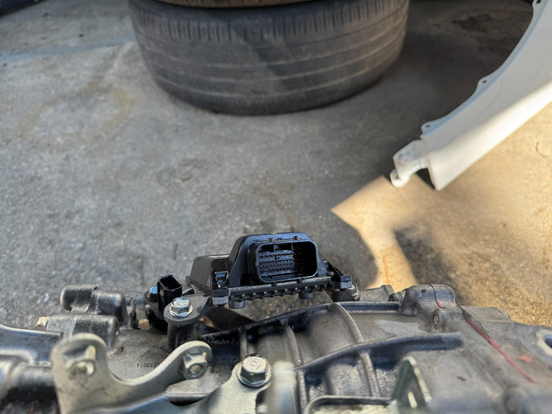 Load image into Gallery viewer, HONDA HRV HR-V FWD AUTO TRANSMISSION ASSEMBLY 2.0L 2023 - 2024 # NB1-TRU461
