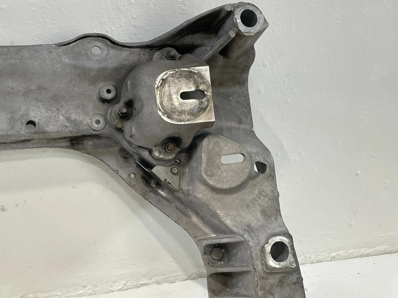Load image into Gallery viewer, INFINITI FX37 FX50 RWD FRONT ENGINE SUBFRAME CROSSMEMBER CRADLE 2011-2013 #97311
