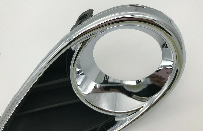 Load image into Gallery viewer, ⭐⭐ FOR INFINITI FX35 QX70 RIGHT PASSENGER FOG LIGHT LAMP BEZEL W/ CHROME MOLDING
