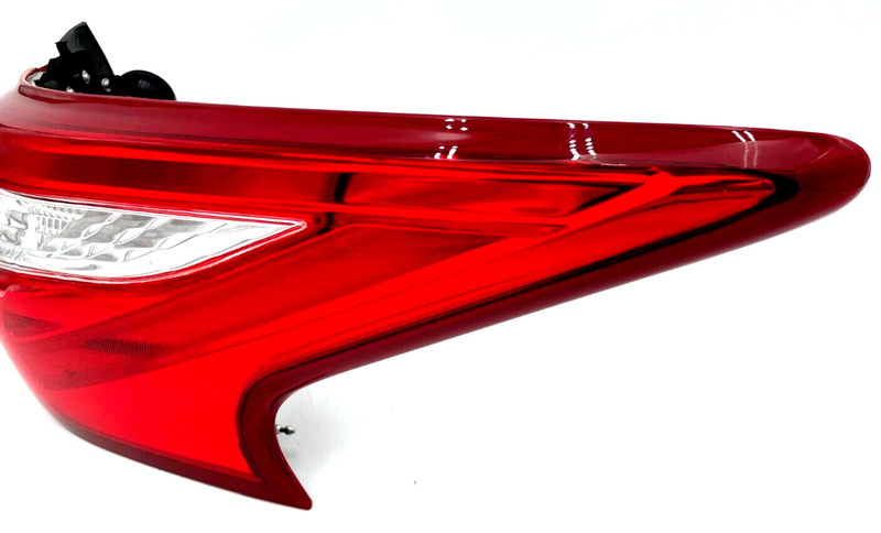 Load image into Gallery viewer, Right Side Tail Light Lamp Quarter Panel Nissan Altima For 2016-2017

