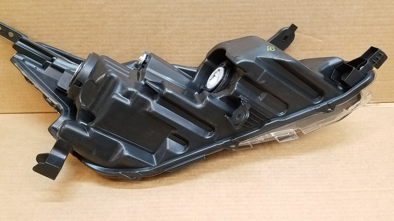 Load image into Gallery viewer, FOR 2019 - 2020 NISSAN ALTIMA LEFT DRIVER SIDE HALOGEN HEADLIGHT HEADLAMP
