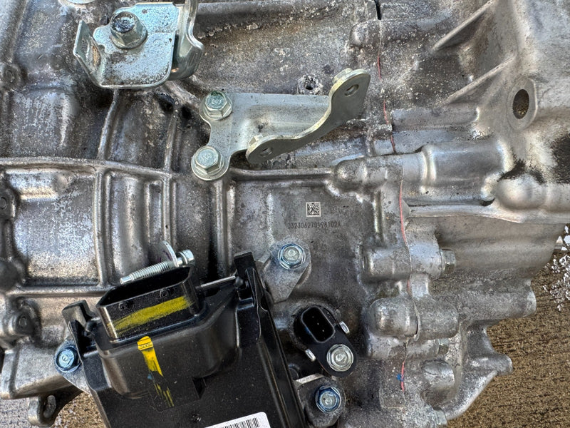 Load image into Gallery viewer, HONDA HRV FWD AUTO TRANSMISSION ASSEMBLY 21K MILES 2.0L 2023-2024 # NB1-TRU466
