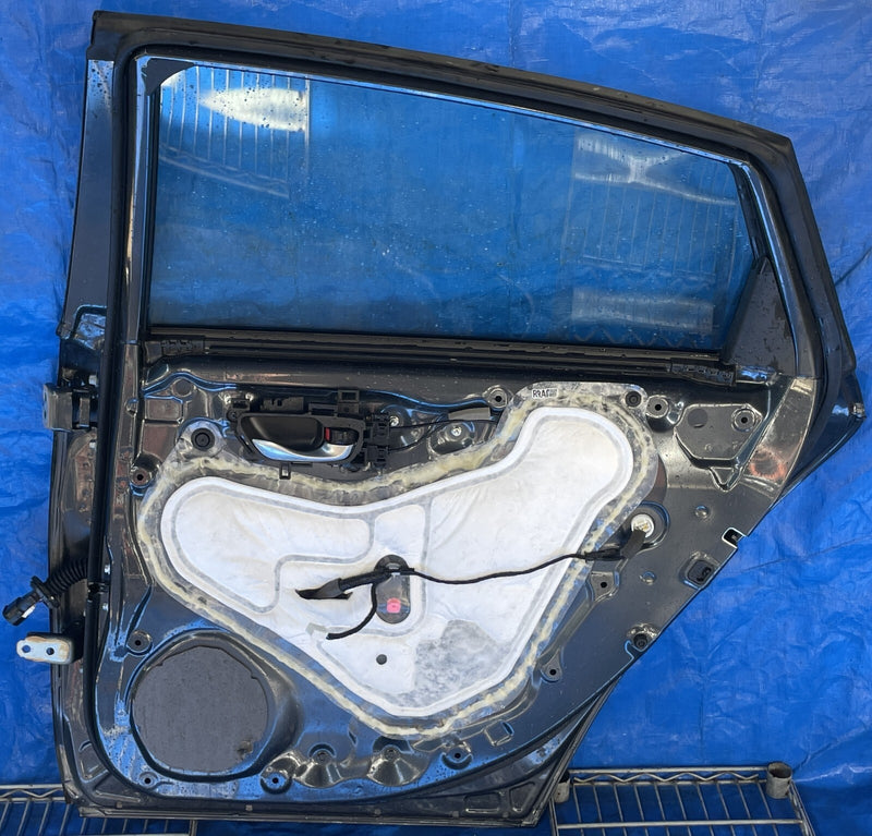 Load image into Gallery viewer, HONDA ACCORD REAR RIGHT SIDE DOOR ASSEMBLY GRAY (NH904M) 23-25 # NB2-DRS1836
