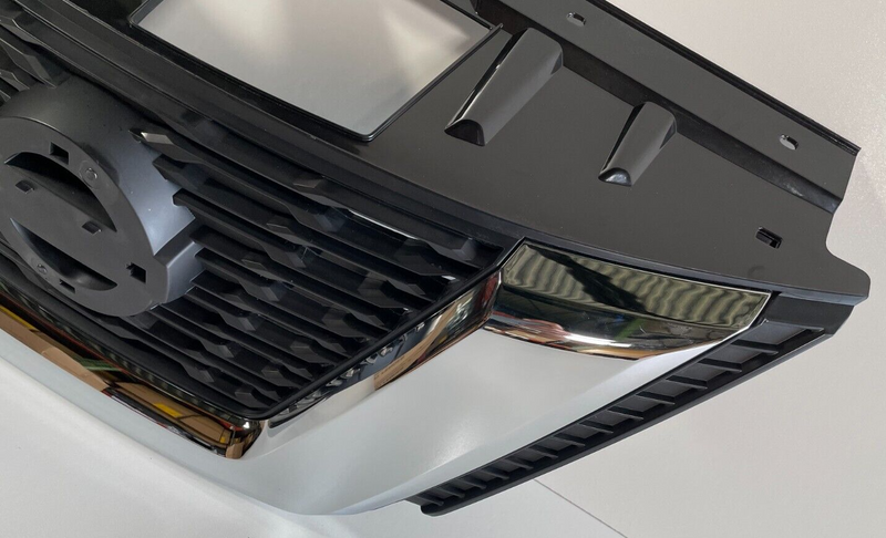 Load image into Gallery viewer, Front Bumper Grille W/ Chrome Molding W/O Emblem Nissan Rogue 2017-2018
