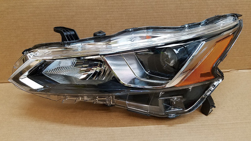 Load image into Gallery viewer, FOR 2019 - 2020 NISSAN ALTIMA LEFT DRIVER SIDE HALOGEN HEADLIGHT HEADLAMP

