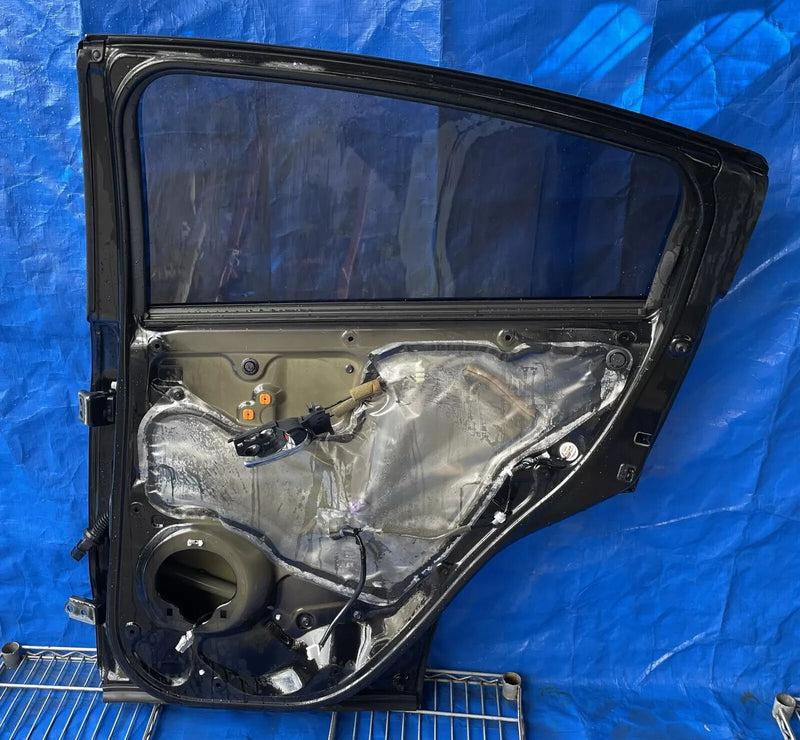 Load image into Gallery viewer, HONDA HR-V REAR RIGHT PASSENGER SIDE DOOR ASSEMBLY BLACK 2016-2020 # NB2-DRU1507
