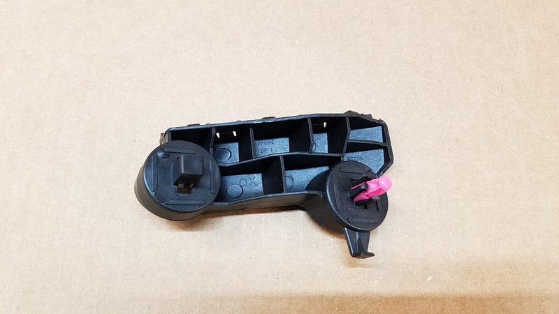 Load image into Gallery viewer, FOR 19-21 NISSAN ALTIMA FRONT LEFT DRIVER SIDE BUMPER COVER BRACKET RETAINER
