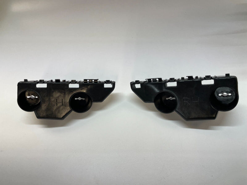 Load image into Gallery viewer, Bumper Retainer Mount Bracket Front Left &amp; Right Side For Nissan Altima 13 - 15
