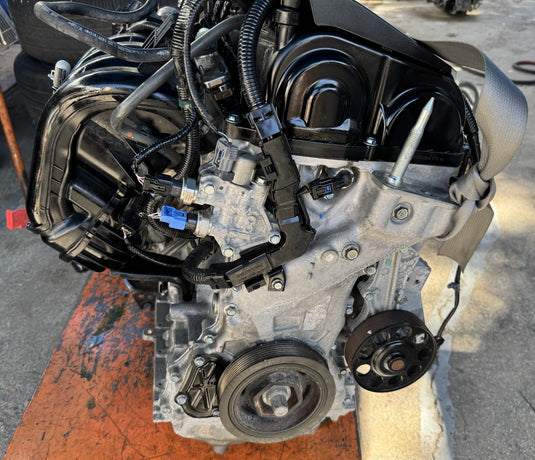 OEM HONDA HRV HR-V FWD ENGINE ASSEMBLY AUTO 2.0L 2023 - 2024