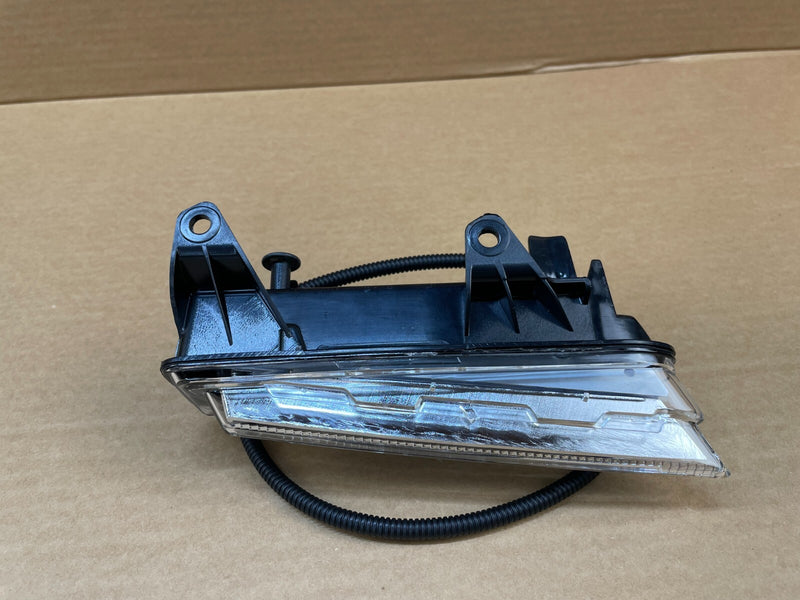 Load image into Gallery viewer, ⭐⭐ FOR INFINITI Q50 LEFT &amp; RIGHT TURN SIGNAL LIGHT LAMP BUMPER MOUNTED PAIR ⭐⭐
