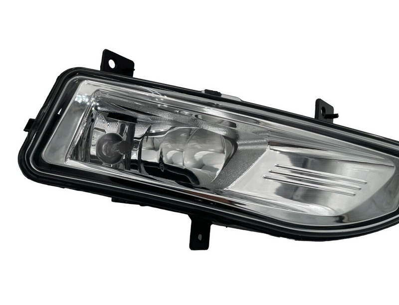 Load image into Gallery viewer, ⭐ FOR 2017-2023 NISSAN VERSA ROGUE RIGHT PASSENGER SIDE BUMPER FOG LIGHT LAMP ⭐
