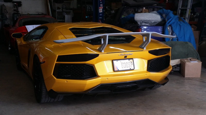 Load image into Gallery viewer, Rear Trunk Lid Wing Spoiler SV Style For Lamborghini Aventador 2012-2017
