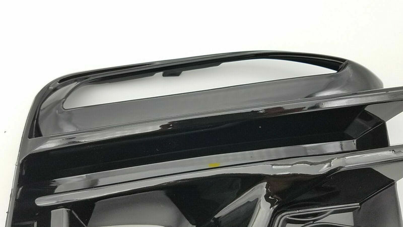Load image into Gallery viewer, FOR 14-17 INFINITI Q50 SPORT RIGHT PASSENGER SIDE FOG LIGHT LAMP COVER BEZEL

