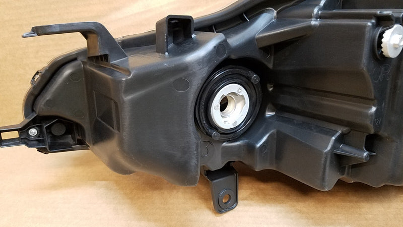 Load image into Gallery viewer, FOR 2019-2020 NISSAN ALTIMA RIGHT PASSENGER SIDE HALOGEN HEADLIGHT HEADLAMP
