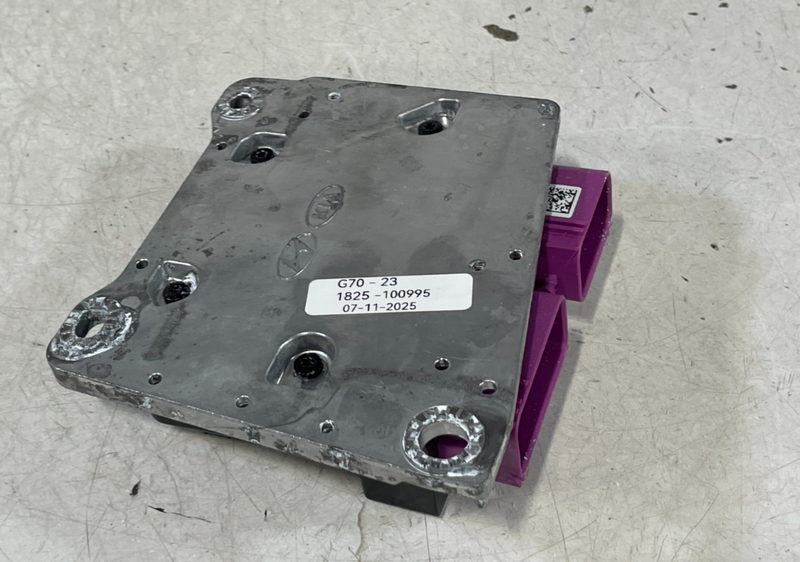 Load image into Gallery viewer, 22-23 GENESISI G70 RESTRAINT DIAGNOSTIC CONTROL MODULE UNIT 95910-G9800 # 100995
