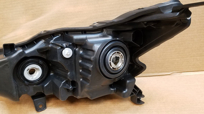 Load image into Gallery viewer, FOR 2019-2020 NISSAN ALTIMA RIGHT PASSENGER SIDE HALOGEN HEADLIGHT HEADLAMP
