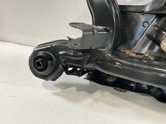 2017-2019 INFINITI QX30 FWD REAR SUSPENSION SUBFRAME CROSSMEMBER CRADLE