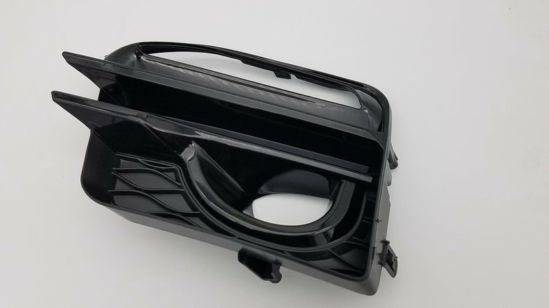 Load image into Gallery viewer, FOR 14-17 INFINITI Q50 SPORT FRONT LEFT DRIVER SIDE FOG LIGHT LAMP COVER BEZEL

