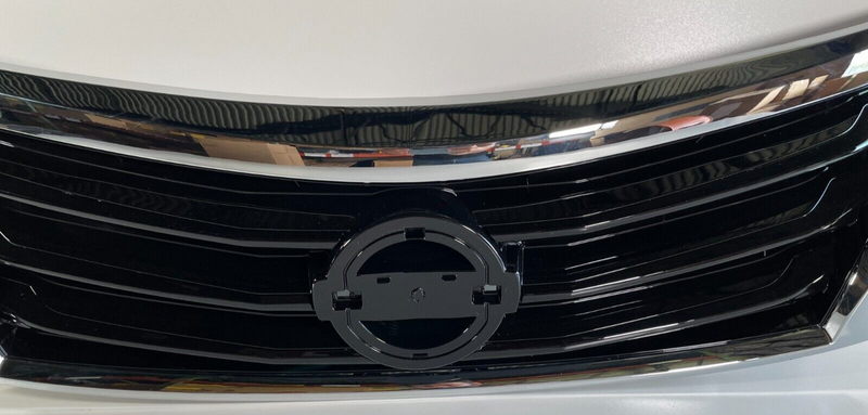 Load image into Gallery viewer, Front Bumper Upper Grille Chrome W/O Emblem Nissan Altima 2013-2015
