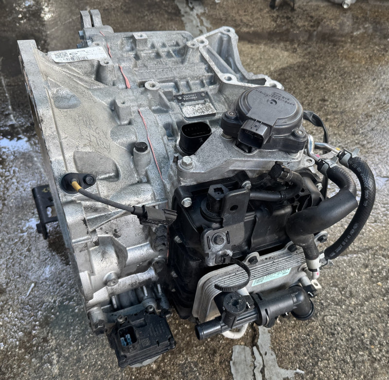 Load image into Gallery viewer, HYUNDAI PALISADE FWD AUTO TRANSMISSION ASSY 20-22 56K MILES 3.8L # NB1-TRU470
