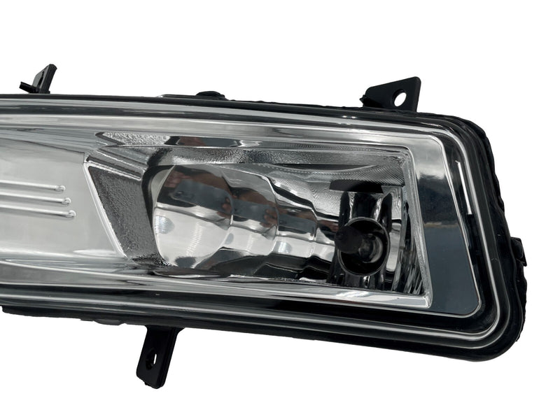 Load image into Gallery viewer, ⭐⭐FOR 2017 - 2023 NISSAN VERSA ROGUE LEFT DRIVER SIDE BUMPER FOG LIGHT LAMP ⭐⭐
