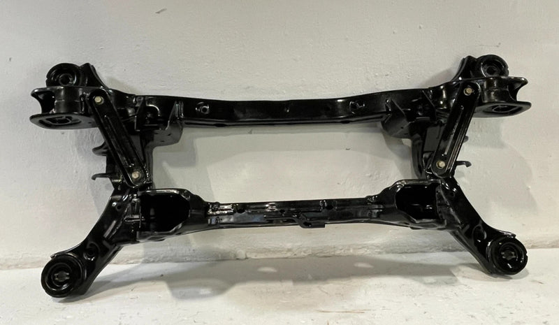 Load image into Gallery viewer, 20-25 HYUNDAI PALISADE FWD REAR SUSPENSION SUBFRAME CROSSMEMBER CRADLE # 101398
