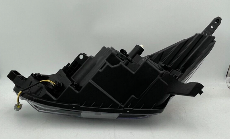 Load image into Gallery viewer, FOR 20-22 NISSAN VERSA RIGHT PASSENGER SIDE HALOGEN HEADLIGHT HEADLAMP
