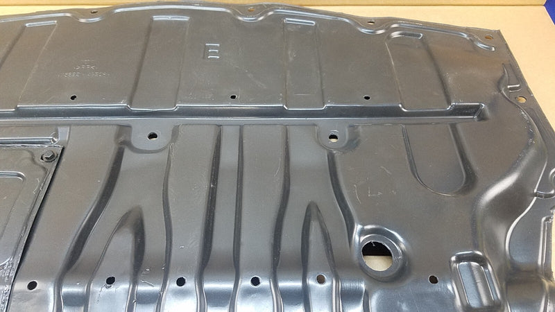 Load image into Gallery viewer, ⭐⭐ 14-20 FOR INFINITI Q50 Q60 AWD UNDER ENGINE COVER SPLASH SHIELD MUD GUARD ⭐⭐
