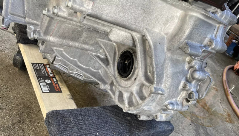 Load image into Gallery viewer, HONDA CIVIC FWD AUTO TRANSMISSION ASSEMBLY 52K MILES 2.0L 2022-2024 # NB1-TRS431
