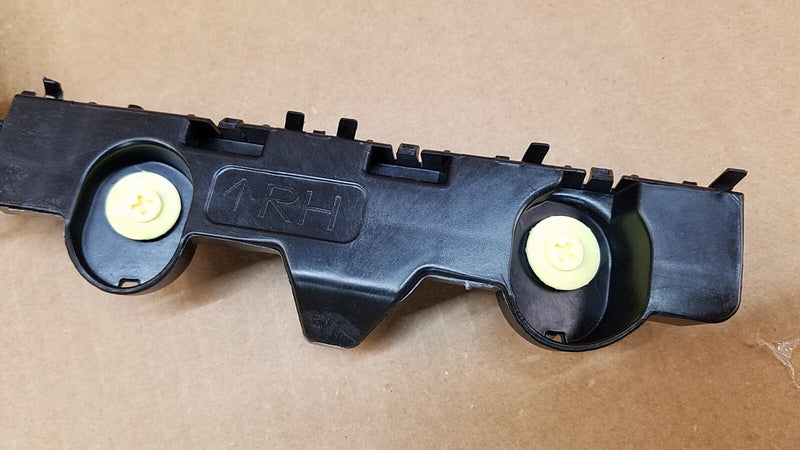 Load image into Gallery viewer, ⭐⭐ FOR 2019 - 2021 NISSAN ALTIMA REAR RIGHT PASSENGER SIDE BUMPER COVER BRACKET
