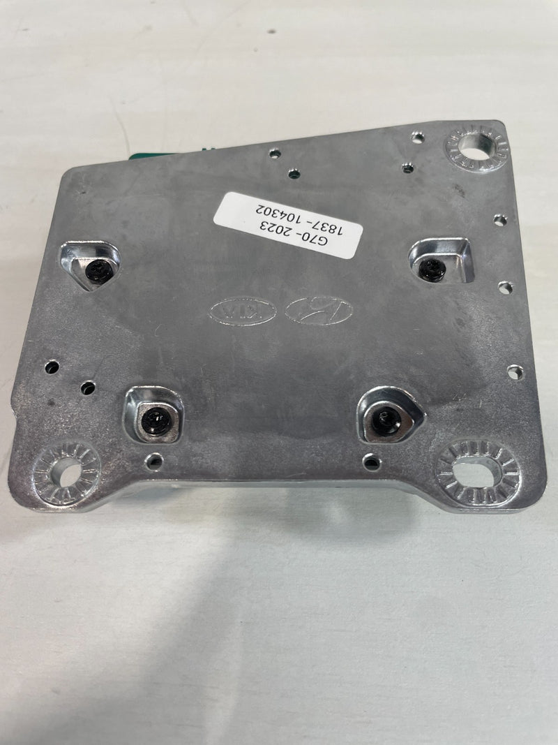 Load image into Gallery viewer, 2022 - 2023 GENESIS G70 RESTRAINT DIAGNOSTIC CONTROL MODULE UNIT # 104302
