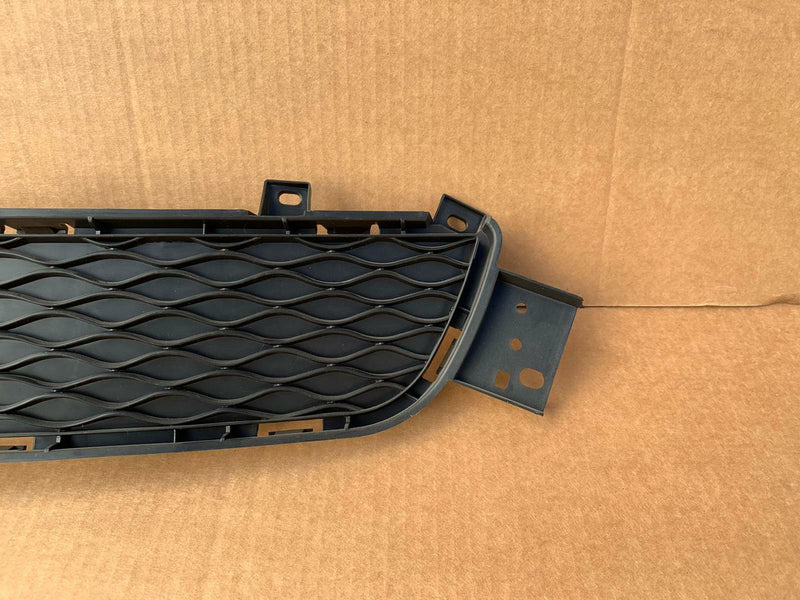 Load image into Gallery viewer, FOR 2018 INFINITI Q50 SPORT FRONT BUMPER LOWER GRILLE 3.0L
