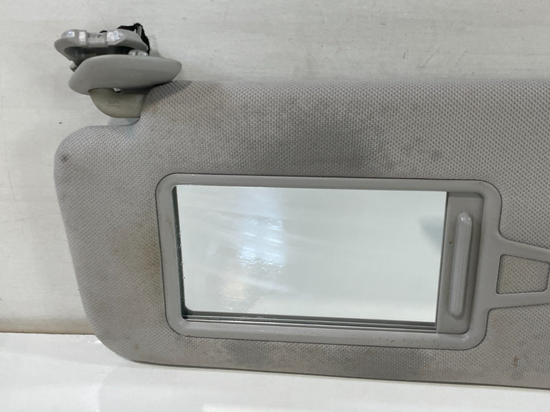 Load image into Gallery viewer, 2020-2023 HYUNDAI PALISADE FRONT LEFT DRIVER SIDE SUNVISOR SUN VISOR GRAY 101278
