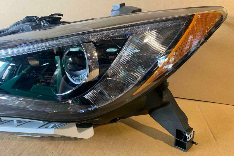 Load image into Gallery viewer, Xenon Headlight Headlamp Led Left Driver Side For Infiniti Qx60 2016 - 2019
