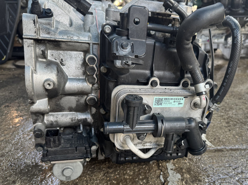 Load image into Gallery viewer, HYUNDAI PALISADE FWD AUTO TRANSMISSION ASSY 20-22 56K MILES 3.8L # NB1-TRU470
