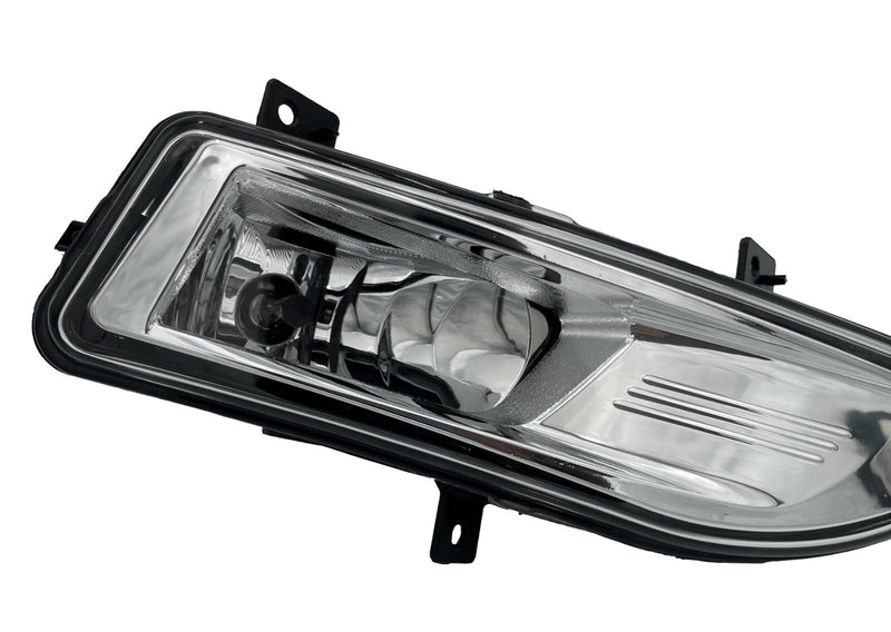 Load image into Gallery viewer, ⭐ FOR 17-23 NISSAN VERSA ROGUE SPORT RIGHT PASSENGER SIDE BUMPER FOG LIGHT LAMP⭐

