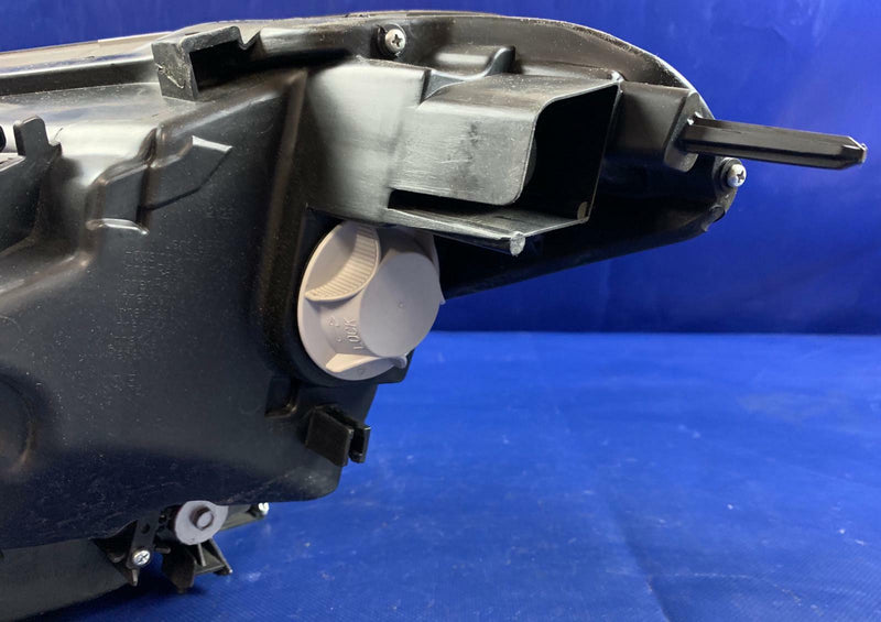 Load image into Gallery viewer, ⭐ FOR 2015 - 2019 INFINITI Q70 RIGHT PASSENGER SIDE HEADLIGHT HEADLAMP NON AFS ⭐
