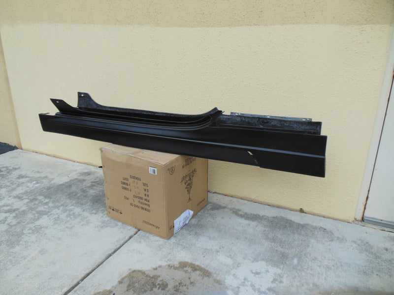 Load image into Gallery viewer, Side Skirt Set Pryor Style For Bentley Continental GT &amp; GTC 2005-2009 USA Made
