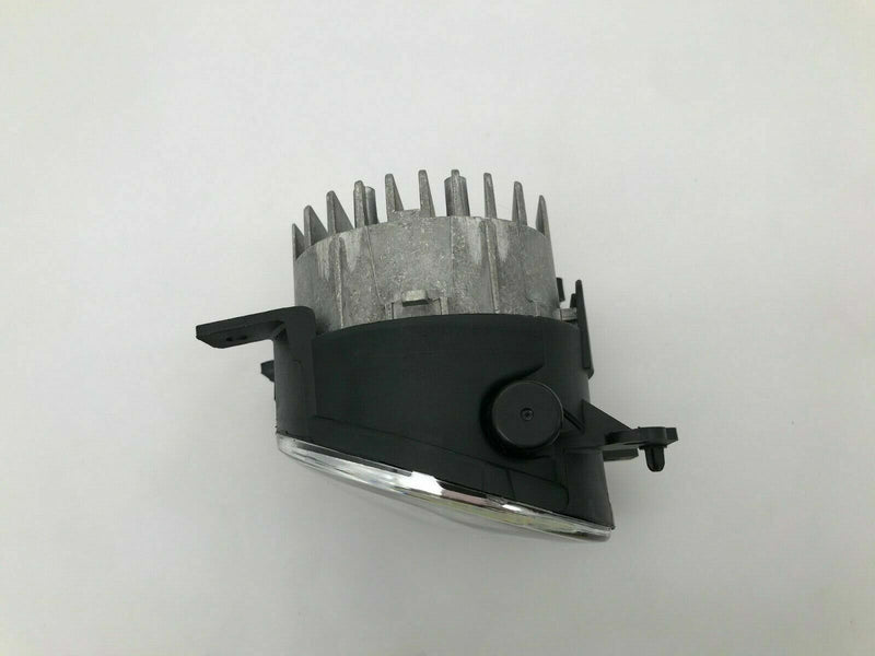 Load image into Gallery viewer, ⭐⭐ FOR 2019 - 2020 NISSAN MAXIMA MURANO RIGHT PASSENGER SIDE FOG LIGHT LAMP ⭐⭐
