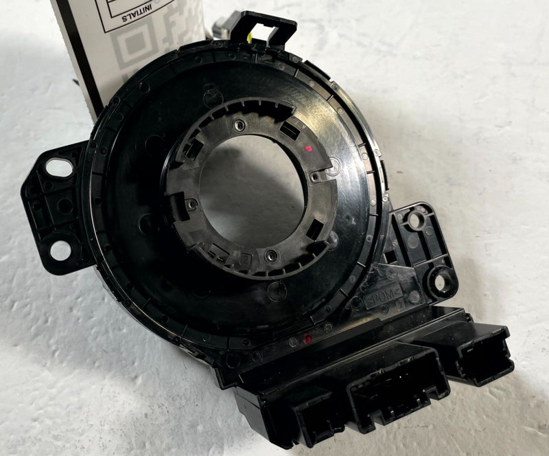Load image into Gallery viewer, 2023 - 2025 HONDA ACCORD FRONT LEFT STEERING WHEEL COLUMN CLOCK SPRING # 116819
