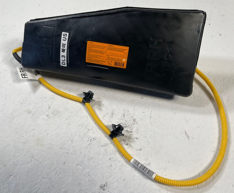 Load image into Gallery viewer, 2021 - 2024 KIA K5 FRONT RIGHT PASSSENGER SIDE SEAT AIRBAG AIR BAG # 110652

