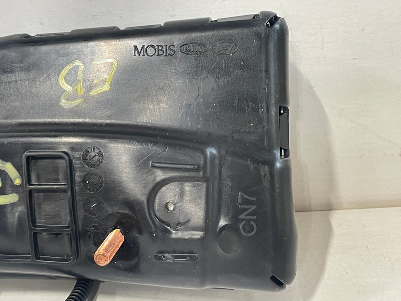 Load image into Gallery viewer, 2021 - 2023 HYUNDAI ELANTRA FRONT LEFT DRIVER SIDE SEAT AIR BAG # 93694

