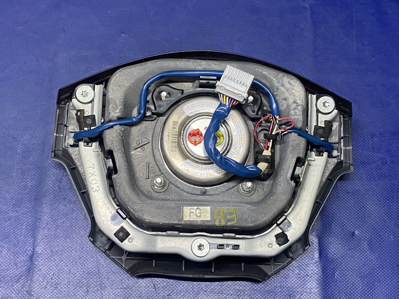 Load image into Gallery viewer, INFINITI M35 M45 LEFT DRIVER SIDE STEERING WHEEL AIRBAG AIR BAG # 78038

