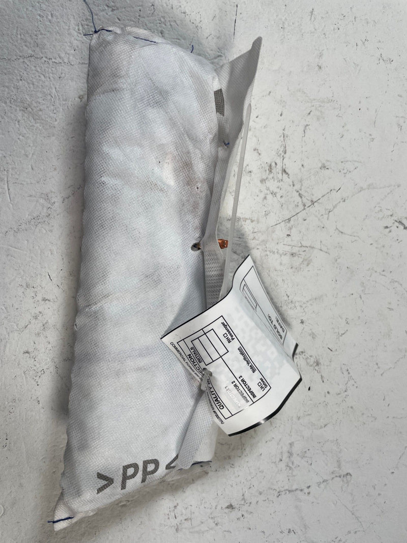 Load image into Gallery viewer, 2018 - 2023 KIA STINGER FRONT RIGHT PASSENGER SIDE SEAT AIRBAG AIR BAG # 110752
