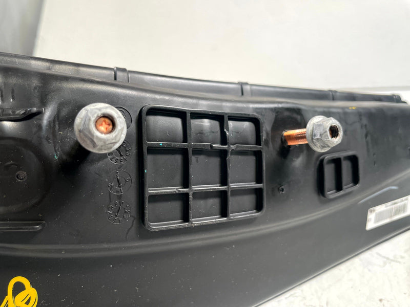 Load image into Gallery viewer, 2022 - 2025 HYUNDAI TUCSON FRONT LEFT DRIVER SIDE SEAT AIRBAG AIR BAG # 115221
