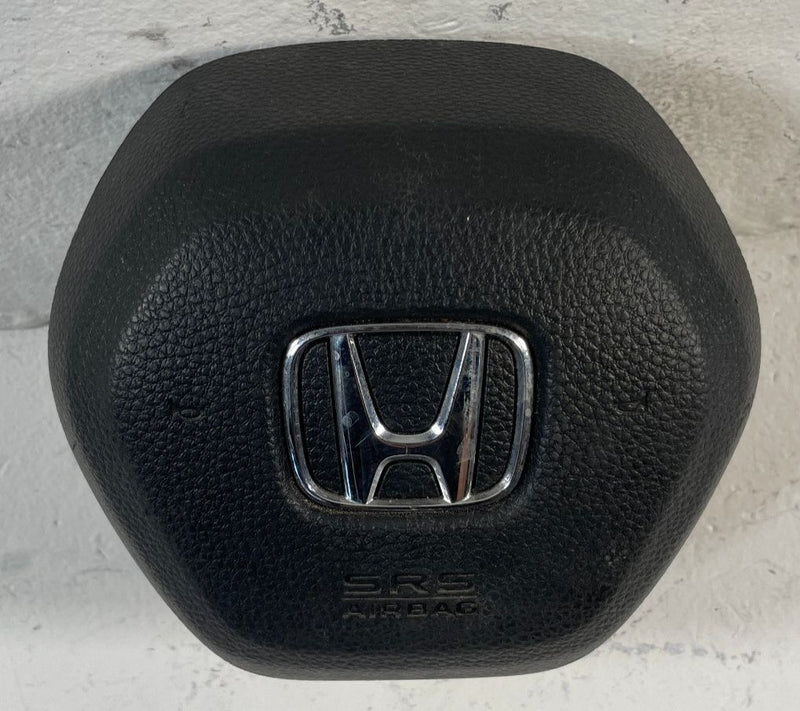 Load image into Gallery viewer, 2023-2025 HONDA PILOT LEFT DRIVER STEERING WHEEL AIRBAG 77800-T90-A811-M1 109676
