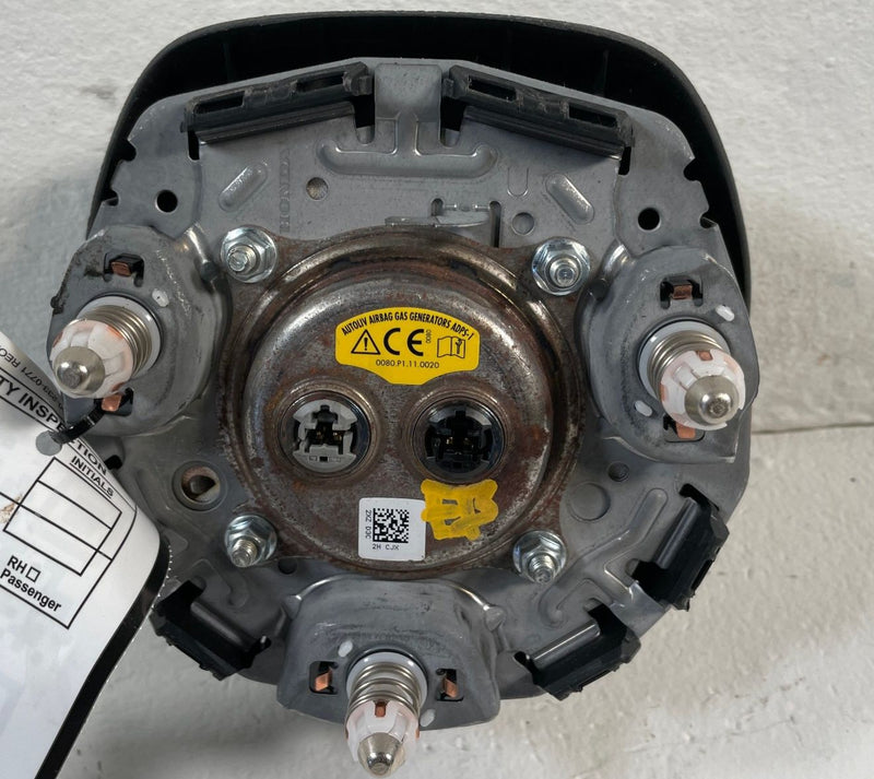 Load image into Gallery viewer, 2023-2025 HONDA PILOT LEFT DRIVER STEERING WHEEL AIRBAG 77800-T90-A811-M1 109676
