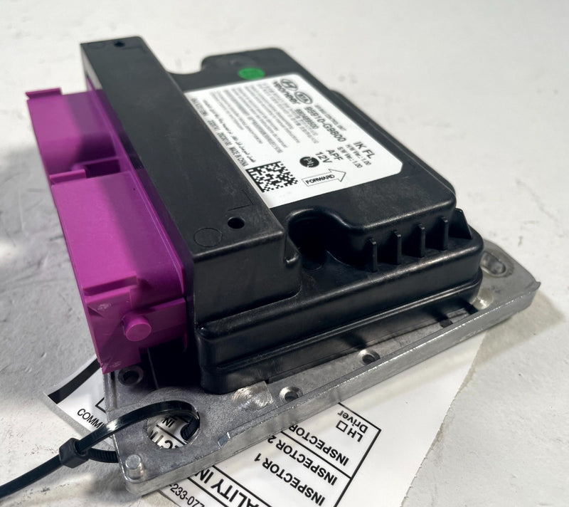 Load image into Gallery viewer, 2022 - 2023 GENESISI G70 RESTRAINT DIAGNOSTIC CONTROL MODULE UNIT # 113838
